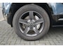 Land Rover Defender 110 2.0 P300e 110 X-Dynamic SE | Verwarmde voorstoelen | Meridian |