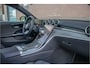 Mercedes-Benz C-klasse 200 Launch Edition AMG Line, Origineel NL, Panoramadak, Trekhaak, Stoelverwarming, Carplay, Sfeerverlichting, Camera.
