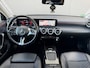 Mercedes-Benz A-klasse 180 Business Line*1eEigenaar*Sfeerverlichting*CarPlay*Trekhaak*Velgen*NEW-APK*Trekhaak