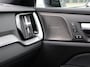 Volvo V60 2.0 T6 Plug-in hybrid AWD Plus Dark Automaat / Nappa leder / Trekhaak / 360* camera / Harman Kardon audio / Stoel + Stuur + Achterbank verwarmd /