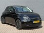 Fiat 500 3+1 Icon 42 kWh | SOH 95,4 % | 306 Km WLTP | Dealeronderhouden | Adaptieve Cruise Control | Lane Assist | Glazen dak | JBL Audio | Navigatie | Apple Carplay | DAB | Parkeersensoren Voor & Achter | Parkeercamera | Dode Hoek Detectie |