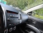 Mitsubishi Outlander 2.0 Instyle Automaat Leer Schuif/kanteldak Ecc CruisecontrolTrekhaak Xenon Keyless Entry Pdc Stoelverwarming 18" Lm Velgen