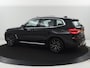 BMW X3 xDrive20i | Trekhaak | Panoramadak | Adaptive cruise | Half Leder | Head-up | Camera | Sfeerverlichting | Climate control | Stoelverwarming | Full LED |