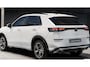 Volkswagen T-Roc 1.5 eTsi Life First Edition 116 PK Automaat | Nieuwe T-Roc | Apple Carplay draadloos | Camera | Stoelverwarming | Android Auto draadloos | 17" Lichtmetalen velgen | Stuurverwarming |  LED koplampen | Ruiten getint | Adaptieve cruise control | Climate control | Lane assist |