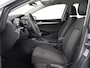 Volkswagen Golf Variant 1.0 TSI Golf | Adaptive cruise | Bluetooth | Virtueel dashboard | Climate control | Park assist | Trekhaak | 17" velgen