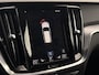 Volvo V60 2.0 T5 Automaat Momentum | Lederen bekleding | Sensus full map navigatie | Stoelverwarming | Volvo On Call met app | Getint glas achter | 18 inch lichtmetalen velgen met all-season banden | Apple CarPlay/Android Auto | Exterieur Styling Kit met dubbele uitlaat