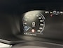 Volvo V60 2.0 T5 Automaat Momentum | Lederen bekleding | Sensus full map navigatie | Stoelverwarming | Volvo On Call met app | Getint glas achter | 18 inch lichtmetalen velgen met all-season banden | Apple CarPlay/Android Auto | Exterieur Styling Kit met dubbele uitlaat
