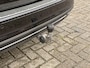 Volvo V60 2.0 T5 Automaat Momentum | Lederen bekleding | Sensus full map navigatie | Stoelverwarming | Volvo On Call met app | Getint glas achter | 18 inch lichtmetalen velgen met all-season banden | Apple CarPlay/Android Auto | Exterieur Styling Kit met dubbele uitlaat