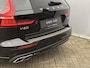 Volvo V60 2.0 T5 Automaat Momentum | Lederen bekleding | Sensus full map navigatie | Stoelverwarming | Volvo On Call met app | Getint glas achter | 18 inch lichtmetalen velgen met all-season banden | Apple CarPlay/Android Auto | Exterieur Styling Kit met dubbele uitlaat