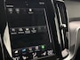Volvo V60 2.0 T5 Automaat Momentum | Lederen bekleding | Sensus full map navigatie | Stoelverwarming | Volvo On Call met app | Getint glas achter | 18 inch lichtmetalen velgen met all-season banden | Apple CarPlay/Android Auto | Exterieur Styling Kit met dubbele uitlaat