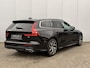 Volvo V60 2.0 T5 Automaat Momentum | Lederen bekleding | Sensus full map navigatie | Stoelverwarming | Volvo On Call met app | Getint glas achter | 18 inch lichtmetalen velgen met all-season banden | Apple CarPlay/Android Auto | Exterieur Styling Kit met dubbele uitlaat