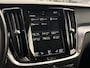 Volvo V60 2.0 T5 Automaat Momentum | Lederen bekleding | Sensus full map navigatie | Stoelverwarming | Volvo On Call met app | Getint glas achter | 18 inch lichtmetalen velgen met all-season banden | Apple CarPlay/Android Auto | Exterieur Styling Kit met dubbele uitlaat
