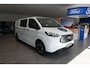Ford E-Transit Custom 320 L2H1 Trend 65 kWh Dubbel Cabine | €5.000 Korting | 0,99% Financial Lease | Trekhaak | 6 Zitplaatsen | Betonplex Laadvloer | NIEUW UIT VOORRAAD