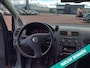 Volkswagen Touran 2.0-16V FSI Highline MOOIE AUTO BEL 0619590613 5 DRS AIRCO