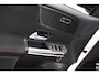 Mercedes-Benz B-klasse 180 Business Solution AMG Trekhaak Panoramadak CarPlay 1e eig. LED Virtual Nwe APK
