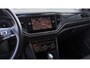 Volkswagen T-Roc | Achteruitrijcamera standaard | Cruisecontrol adaptief | Lichtmetalen velgen 18"