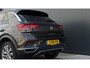 Volkswagen T-Roc | Achteruitrijcamera standaard | Cruisecontrol adaptief | Lichtmetalen velgen 18"