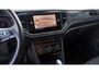 Volkswagen T-Roc | Achteruitrijcamera standaard | Cruisecontrol adaptief | Lichtmetalen velgen 18"