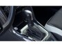Volkswagen T-Roc | Achteruitrijcamera standaard | Cruisecontrol adaptief | Lichtmetalen velgen 18"