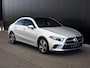 Mercedes-Benz A-klasse 250 e Business Solution Luxury Limited | Schuif-/kantel Panorama | Camera | Trekhaak | Sfeerverlichting