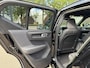 Volvo XC40 Recharge Plus SOH 92%| PILOT ASSIST ACC| ELEKTRISCHE ACHTERKLEP| DODE HOEK SENSOR |WARMTEPOMP| STOEL + STUURVERWARMING| ACHTERUITRIJCAMERA| RIJKLAAPRIJS INCL. 12 MND BOVAG GARANTIE|