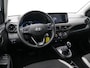 Hyundai i10 1.0 AUTOMAAT Comfort Smart 5-zits / Navigatie / Cruise Control / LMV / 5-Persoons / Airco / Stoelverwarming voor / Stuurwiel verwarming / Parkeersensoren achter / Achteruitrijcamera / Apple CarPlay & Android Auto / Fabrieksgarantie tot 26-05-2030 /