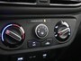 Hyundai i10 1.0 AUTOMAAT Comfort Smart 5-zits / Navigatie / Cruise Control / LMV / 5-Persoons / Airco / Stoelverwarming voor / Stuurwiel verwarming / Parkeersensoren achter / Achteruitrijcamera / Apple CarPlay & Android Auto / Fabrieksgarantie tot 26-05-2030 /