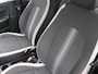 Hyundai i10 1.0 AUTOMAAT Comfort Smart 5-zits / Navigatie / Cruise Control / LMV / 5-Persoons / Airco / Stoelverwarming voor / Stuurwiel verwarming / Parkeersensoren achter / Achteruitrijcamera / Apple CarPlay & Android Auto / Fabrieksgarantie tot 26-05-2030 /
