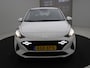 Hyundai i10 1.0 AUTOMAAT Comfort Smart 5-zits / Navigatie / Cruise Control / LMV / 5-Persoons / Airco / Stoelverwarming voor / Stuurwiel verwarming / Parkeersensoren achter / Achteruitrijcamera / Apple CarPlay & Android Auto / Fabrieksgarantie tot 26-05-2030 /