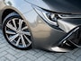 Toyota Corolla Touring Sports 1.8 Hybrid Business Plus | Trekhaak | Camera | Bi-Tone | Head-Up Display | LED Koplampen | Lichtmetalen Velgen | Climate Control | Elektrische Achterklep |