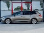 Toyota Corolla Touring Sports 1.8 Hybrid Business Plus | Trekhaak | Camera | Bi-Tone | Head-Up Display | LED Koplampen | Lichtmetalen Velgen | Climate Control | Elektrische Achterklep |