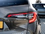Toyota Corolla Touring Sports 1.8 Hybrid Business Plus | Trekhaak | Camera | Bi-Tone | Head-Up Display | LED Koplampen | Lichtmetalen Velgen | Climate Control | Elektrische Achterklep |