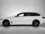BMW 5-Serie Touring 530e M-Sport / Anniversary / X-Drive / / Harman Kardon / Panoramadak / Massagefunctie / Trekhaak / Leder-Sport / Apk 06-2028