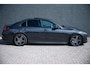 Mercedes-Benz C-klasse 300 e AMG Line PANORAMADAK DIGITAL LIGHT ADAPTIVE CRUISE CAMERA TREKHAAK