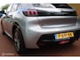 Peugeot e-208 EV Allure Pack 50 kWh, 3-Fasen, Camera, stoelverwarming, Apple carplay, Donker glas, Navi, Cruise, Pdc, 16 inch Lmv..