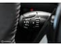 Peugeot e-208 EV Allure Pack 50 kWh, 3-Fasen, Camera, stoelverwarming, Apple carplay, Donker glas, Navi, Cruise, Pdc, 16 inch Lmv..