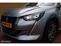 Peugeot e-208 EV Allure Pack 50 kWh, 3-Fasen, Camera, stoelverwarming, Apple carplay, Donker glas, Navi, Cruise, Pdc, 16 inch Lmv..