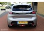 Peugeot e-208 EV Allure Pack 50 kWh, 3-Fasen, Camera, stoelverwarming, Apple carplay, Donker glas, Navi, Cruise, Pdc, 16 inch Lmv..