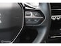 Peugeot e-208 EV Allure Pack 50 kWh, 3-Fasen, Camera, stoelverwarming, Apple carplay, Donker glas, Navi, Cruise, Pdc, 16 inch Lmv..