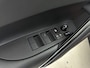 Toyota Corolla Cross Hybrid 180 Dynamic | Apple Carplay & Android Auto | Parkeercamera | Onderweg-naar-dealer*