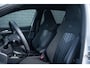 Volkswagen Golf Variant 1.5 eTSI R-Line ACC TREKHAAK STUURVERWARMING LED CARPLAY