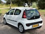 Peugeot 107 1.0 Active 5-Drs Airco Electric pakket Audio-CD/MP3 Getint glas Colorpakket ESP ABS Dealeronderhoud Nieuwe Apk!