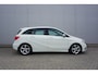 Mercedes-Benz B-klasse 180 Prestige AUTOMAAT -Airco / Navi / Cruise / PDC / Elektr. ramen / Trekhaak / Lm velgen