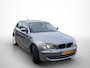 BMW 1-Serie 118i EffDyn. Ed. Business Line Ultimate Edition | Nieuwe APK! | Stoelverwarming | Climate Control | Navigatie | Cruise Control | 17" velgen M Logo | Sport Stuur M Logo | BMW M Schakelpook | Automatische verlichting |