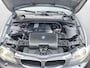 BMW 1-Serie 118i EffDyn. Ed. Business Line Ultimate Edition | Nieuwe APK! | Stoelverwarming | Climate Control | Navigatie | Cruise Control | 17" velgen M Logo | Sport Stuur M Logo | BMW M Schakelpook | Automatische verlichting |