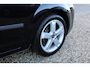 Ford Focus 1.4-16V 5DRS Ambiente Airco Trekh. 17" lm velgen weinig km