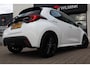 Toyota Yaris 1.5 Hybrid Dynamic Limited | Stoelverwarming | Keyless | 17 inch | All Seasons