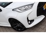 Toyota Yaris 1.5 Hybrid Dynamic Limited | Stoelverwarming | Keyless | 17 inch | All Seasons