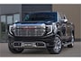 GMC Sierra DENALI | All-In Prijs | 6,2 V8 Full Option | De Meest Luxe Pick-Up in zijn Klasse | Comfortabele Dubbele Cabine met Royale 5 Zitplaatsen | BPM vrij | Nu Leverbaar uit Voorraad | Voorraad Nr 1539 | De specialist in Amerikaanse pick‑ups in Nederland en Europa.