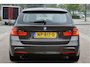 BMW 3-Serie Touring 320i xDrive High Executive M 184 pk | Vol | HUD | Elekt.haak | Keyless | Open dak | Camera | LED/Xenon | LM-Velgen 19"